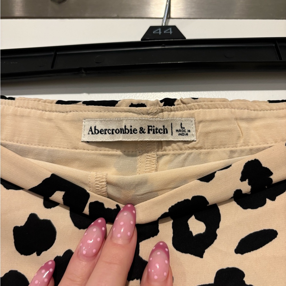 Abercrombie & Fitch Mini Skirt/ Skort - Picture 2 of 2